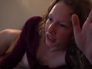 girl sistinehashands capture image #3809897