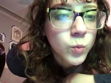 girl katiecruelty capture image #3156062