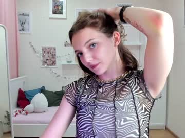 girl whereweland capture image #3404895