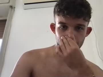 man witello capture image #5419416