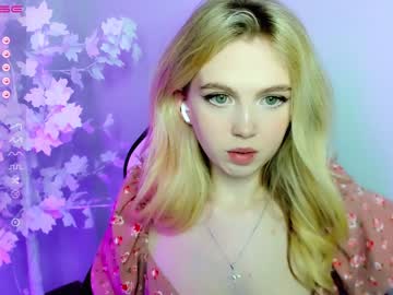 girl small_blondee capture image #3731755