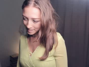 girl wave_of_happy_ capture image #5460654