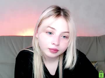 girl shy_blondiee capture image #3639314