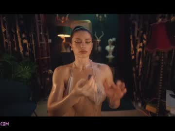 girl lucieoude_ capture image #1978916