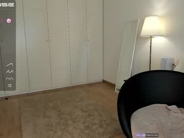 girl intrigueeme capture image #2355742