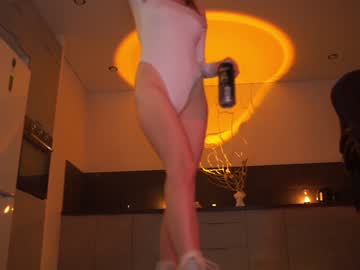 girl xxx_downtown_xxx capture image #2744421