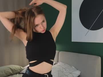 girl elenegilbertson capture image #6740334