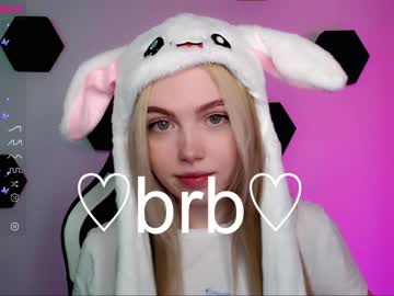 girl small_blondee capture image #4280215