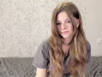 girl alainaestrada capture image #5496624