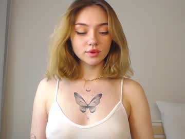 girl adelewilson__ capture image #4629898