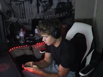 man maxednat capture image #4742837