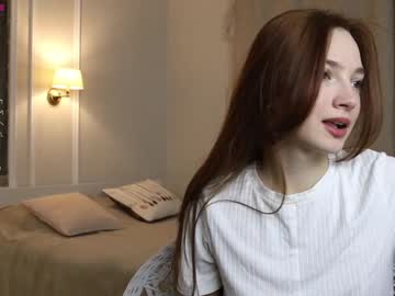 girl _guesswhat_ capture image #904185