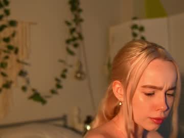 girl mother__of__dragons capture image #5939716