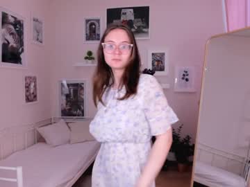 girl amelia_beltran capture image #2470586