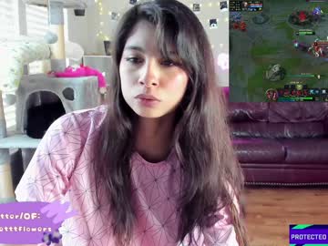 girl violetttflowers capture image #4710712