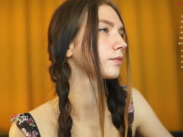 girl angels_kiss capture image #2570087