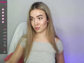 girl yourvirusqueen_ capture image #2272183