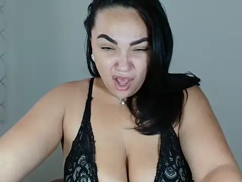 Stripchat sex cam CrysHot